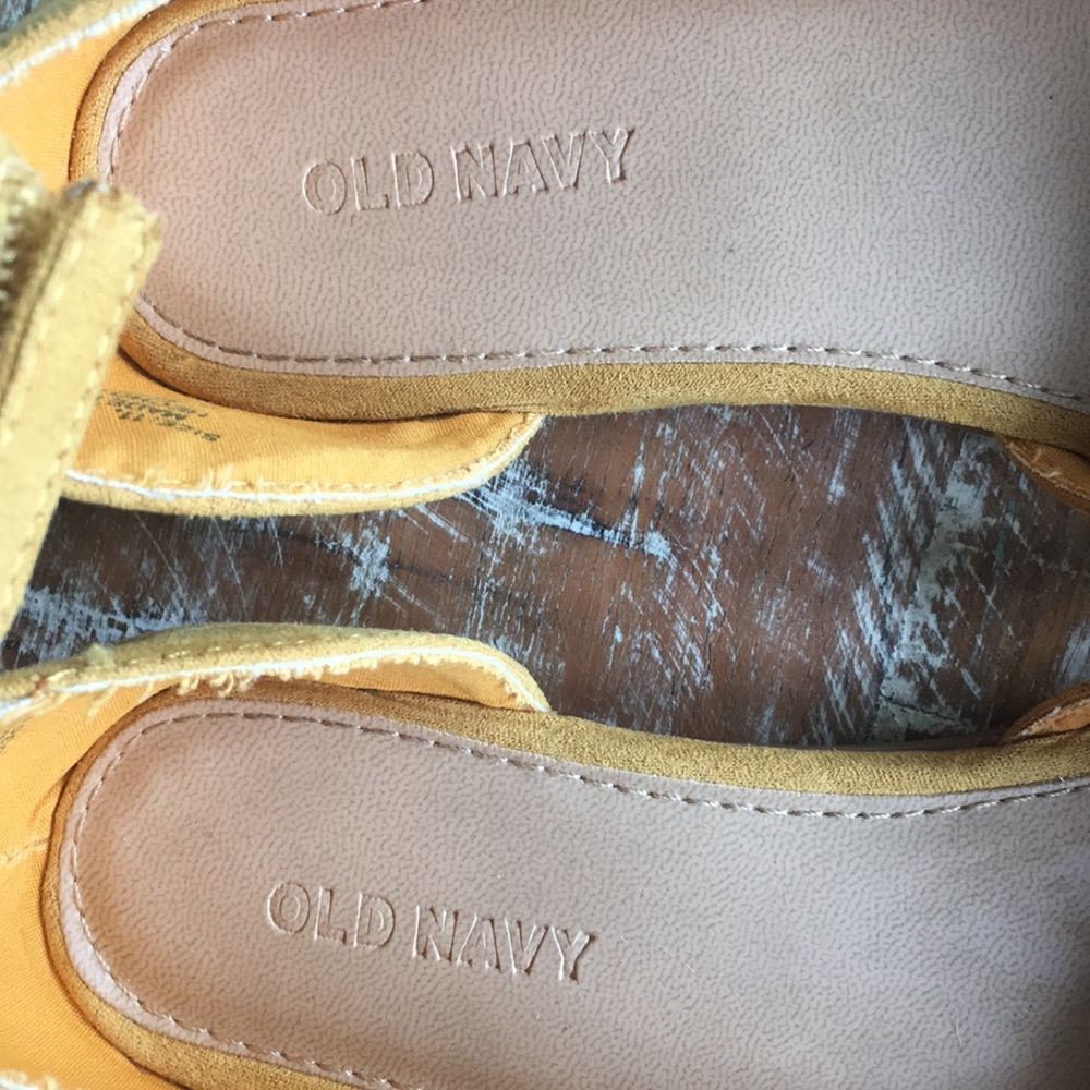 *SOLD* Old Navy d’Orsay pointed toe ballet flats - Picture 4 of 10